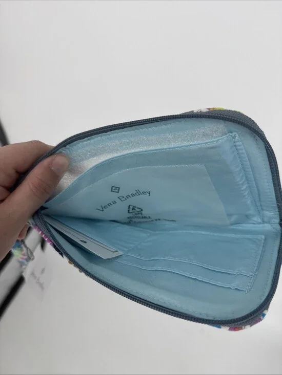 NWT Vera Bradley RFID Tech Wristlet - Sunny Medallion Print - Picture 7 of 7